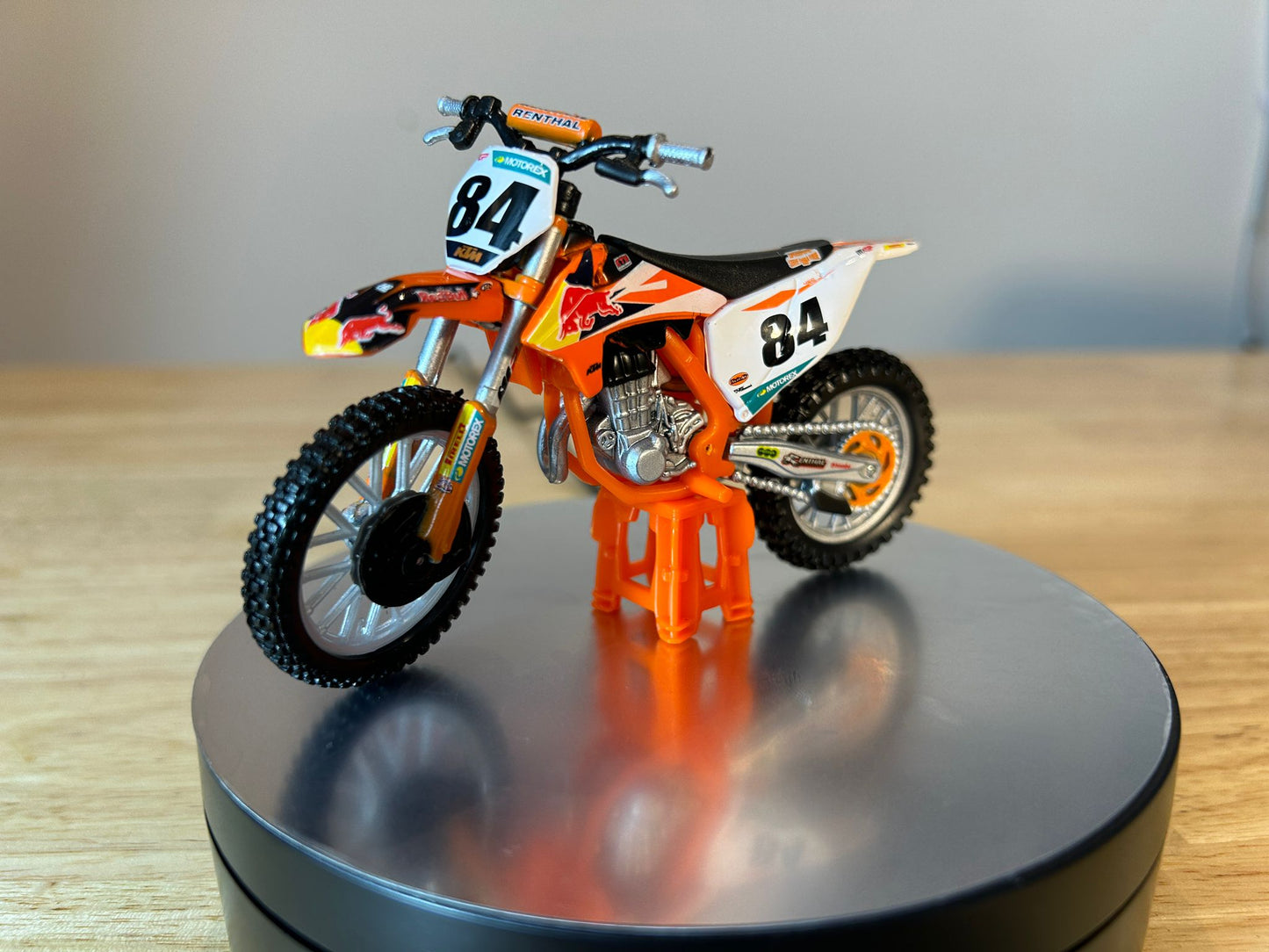 Burago Toy Models 1:18 Jeffrey Herlings KTM SXF 450 Toy Model