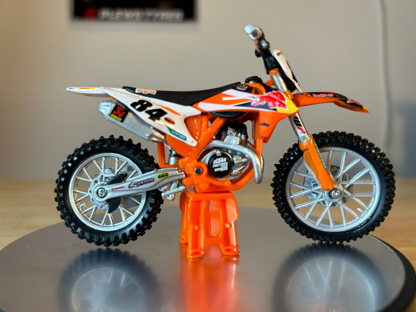 Burago Toy Models 1:18 Jeffrey Herlings KTM SXF 450 Toy Model