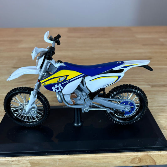 Maisto Toys 1:12 Husqvarna FE 501 Toy Model