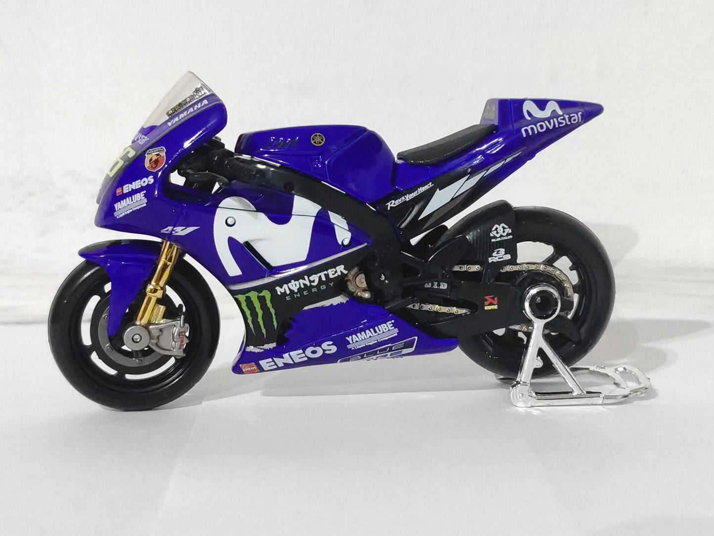 Maisto Toys 1:18 MovieStar Yamaha Valentino Rossi Toy Model